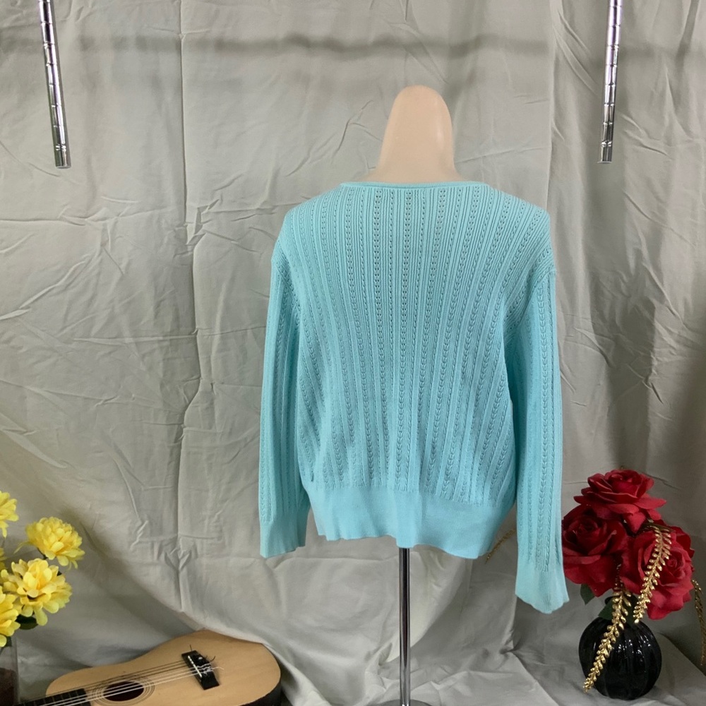 Women’s top - Picture 3 of 4